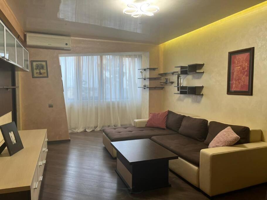 Apartament Theta- Langa Centru, Cada Hidromasaj Suceava Esterno foto